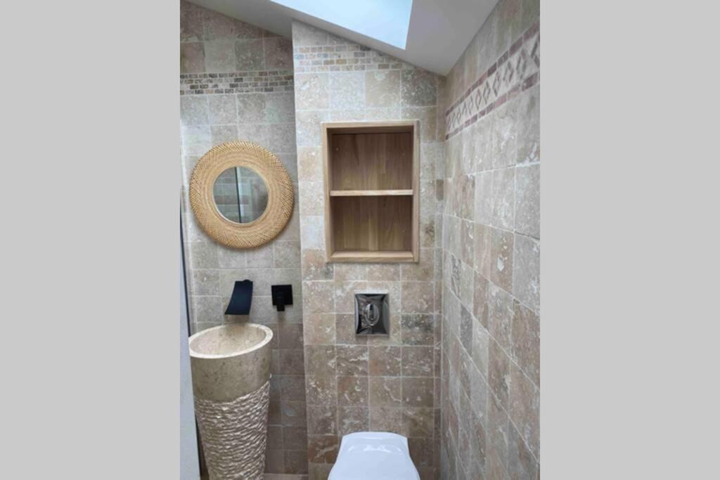 L'Entrenous Apartment Charmes  Bagian luar foto
